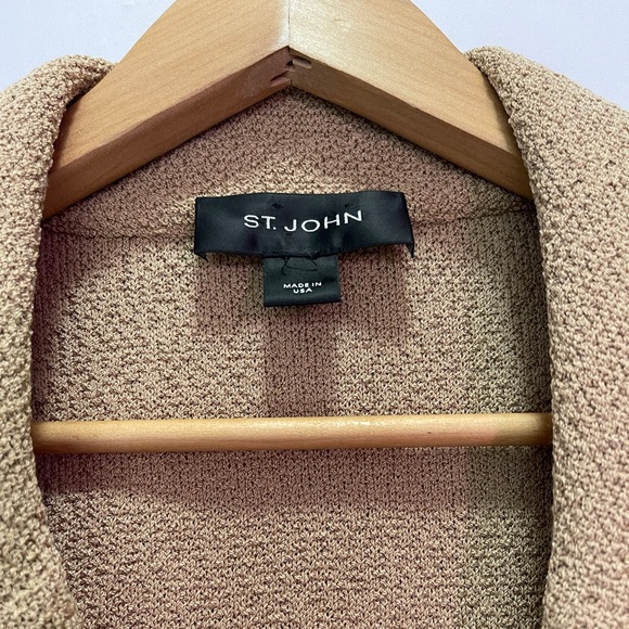 St John Blazer Brown knit gold accent buttons Sz 12 - Picture 3 of 5